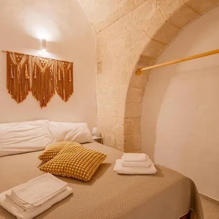 La Nella Corte Monopoli